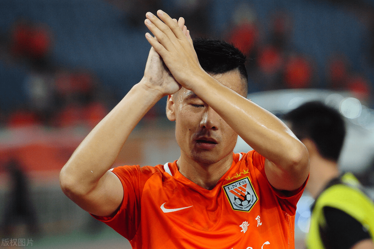 蜂鸟电竞- 转折点！巴塞罗那篮球队迎来里程碑，荷甲赛前攻防权衡，信心回归，年轻球员获得机会