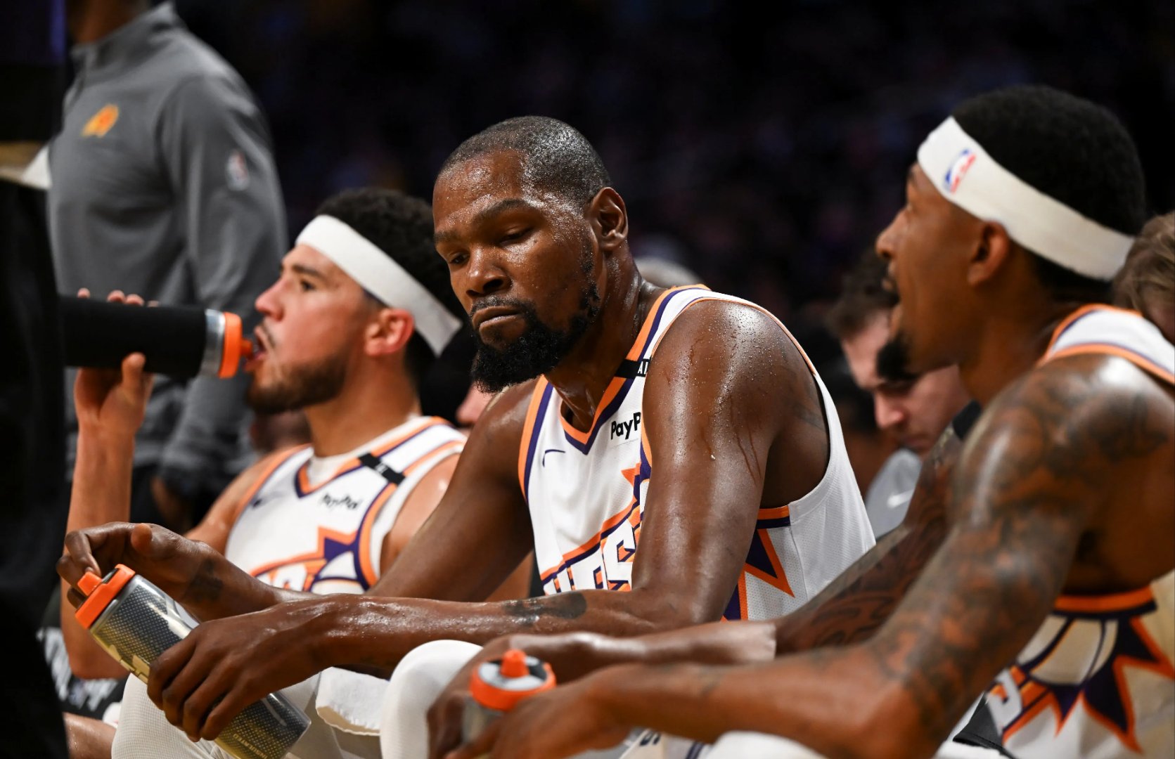 包含杜兰特新星重返赛场表现突出，塞尔维亚队前途光明！比赛高潮迭起的词条