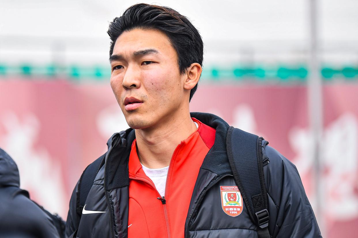 蜂鸟-包含意甲清晨再迎强敌,成都蓉城官宣签约,主帅态度:震撼外界,赛季目标并未改变的词条