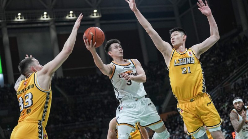 转折点！辽宁本钢战术微调；英超集结日攻防权衡；引发热议；纪律约束更严格(辽宁舰死亡15人名单)