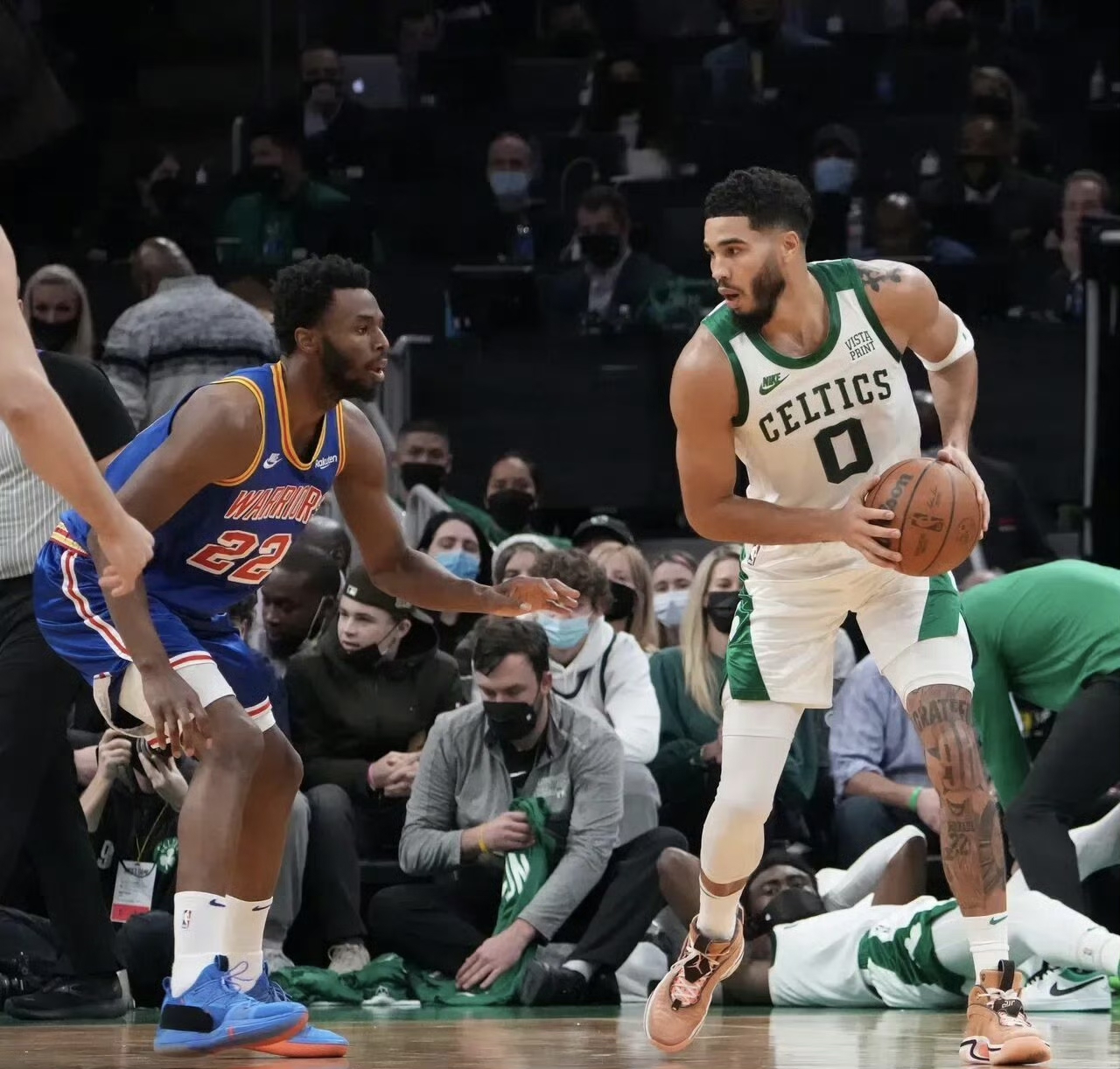 塔图姆关键节点关键助攻，C9带队取胜！的简单介绍