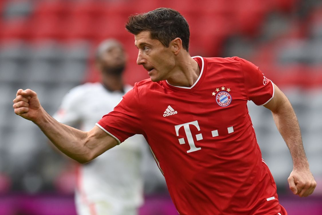  莱万多夫斯基受伤了 